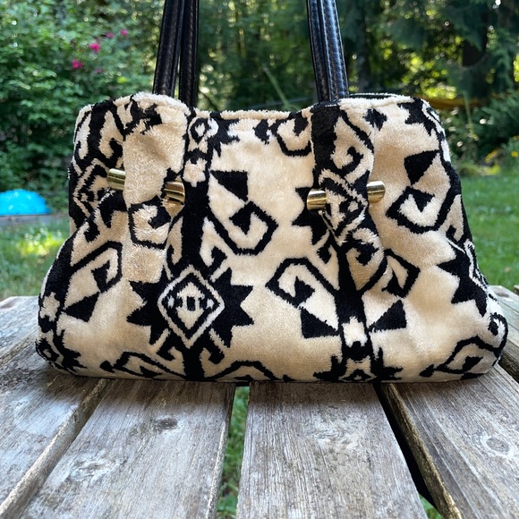 Meyers Handbags - Vintage Meyers Carpet Purse Black Cream Gold